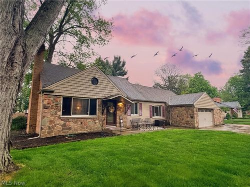 11039 Fitzwater Rd, Brecksville, OH, 44141-1136 | Card Image