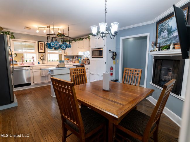 Kitchen | Image 7