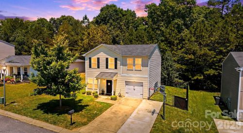 3938 Hemingway Dr, Hickory, NC, 28601-9465 | Card Image