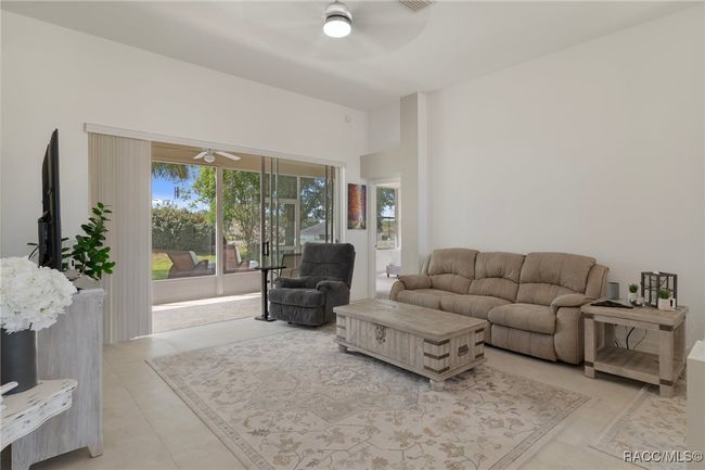 4731 Crestline Dr, House other with 3 bedrooms, 2 bathrooms and 2 parking in Beverly Hills FL | Image 9
