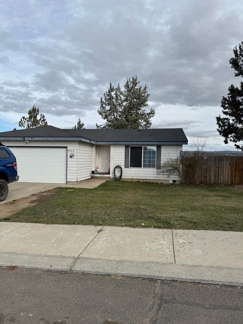993 Se Turner St, Madras, OR, 97741-9018 | Card Image