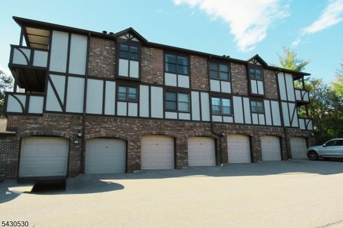 10 Heritage Dr, Chatham Twp, NJ, 07928-2966 | Card Image