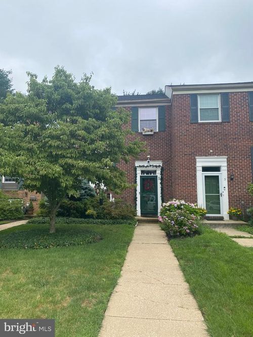 3 Sugar Tree Pl, Cockeysville, MD, 21030-3141 | Card Image