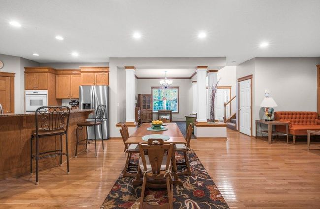 Eat in Kitchen | Image 7