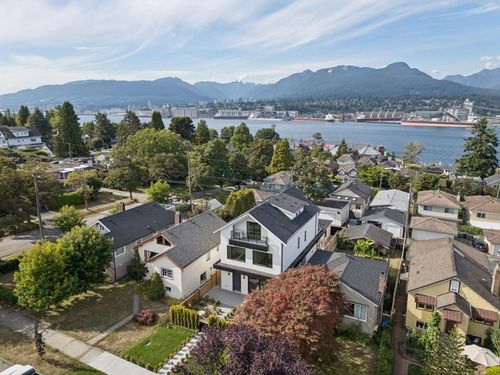 2-2815 Trinity St, Vancouver, BC, V5K1E8 | Card Image