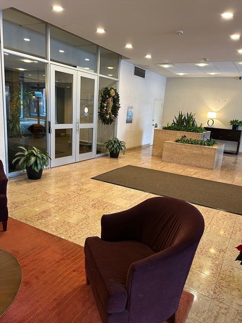 apt-407-77 Pond Ave, Brookline, MA, 02445-7113 | Card Image