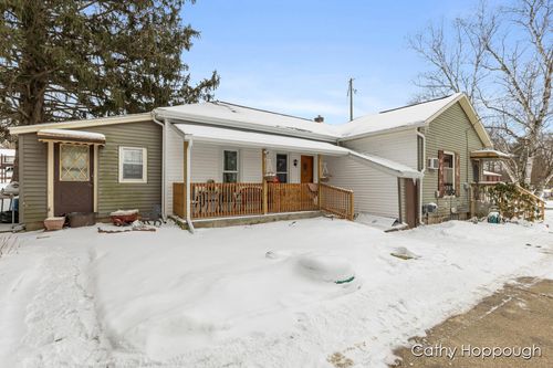 64 Pleasant St, Saranac, MI, 48881 | Card Image