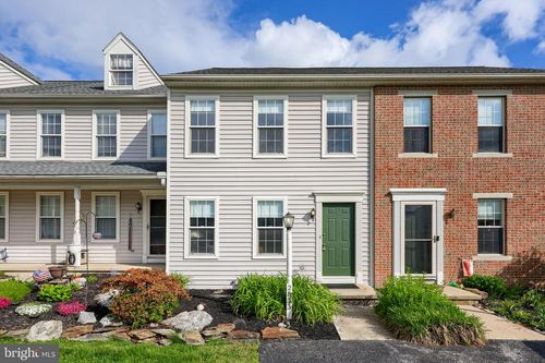 2833 Woodmont Dr, YORK, PA, 17404-7804 | Card Image