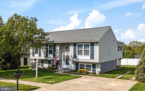 7104 Rumford Dr, GLEN BURNIE, MD, 21061-2087 | Card Image