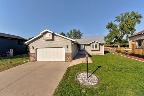 2815 Hoefer Ave, Rapid City, SD, 57701-7265 | Card Image