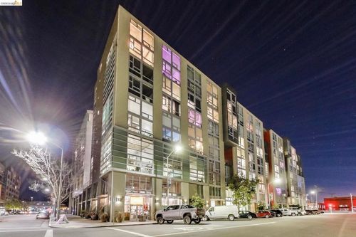 311 Oak St, Oakland, CA, 94607 | Card Image
