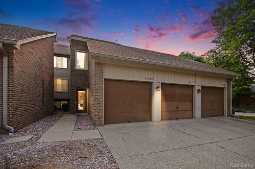 42366 Lochmoor St, Clinton Township, MI, 48038-1774 | Card Image