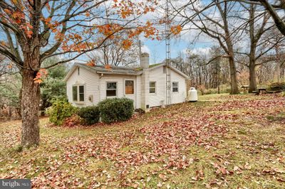 335 Stone Church Road, House other with 2 bedrooms, 1 bathrooms and null parking in CARLISLE PA | Image 3