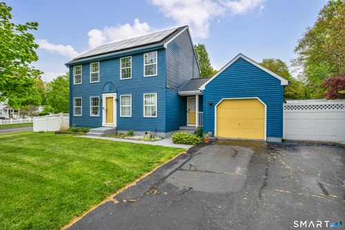 5 Bentley Dr, Manchester, CT, 06042-8511 | Card Image
