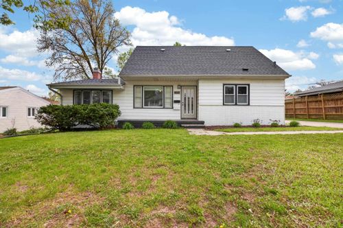 427 Wheeler Dr, Waterloo, IA, 50701-1931 | Card Image