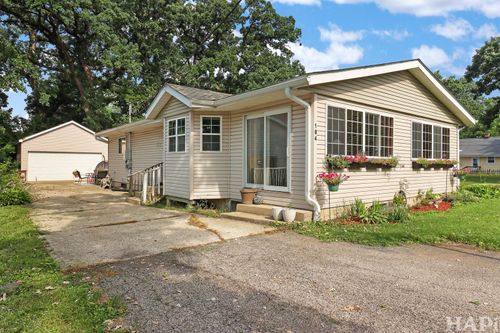 104 Oak Knoll Dr, Lake Villa, IL, 60046-9047 | Card Image