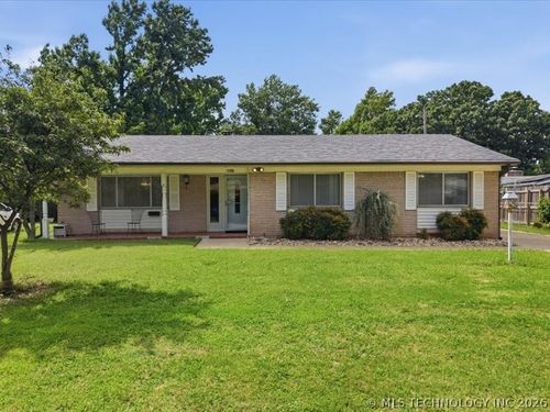 6831 17th St, Tulsa, OK, 74112-7414 | Card Image