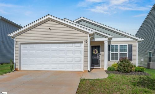 224 Whittier St, Greenville, SC, 29605-6246 | Card Image