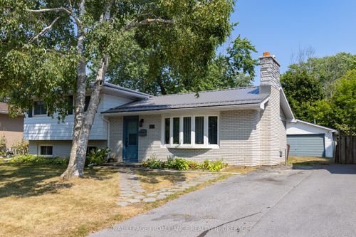 174 Chelsea Rd, Kingston, ON, K7M3Y8 | Card Image