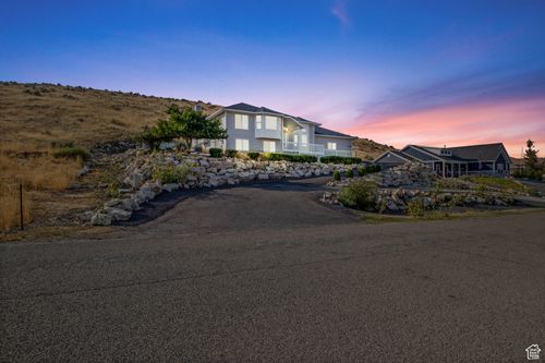 10965 Wallace Ln, Thatcher, UT, 84337-9500 | Card Image