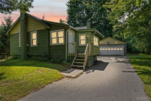 297 River Meadow Dr, Rochester, NY, 14623-4816 | Card Image