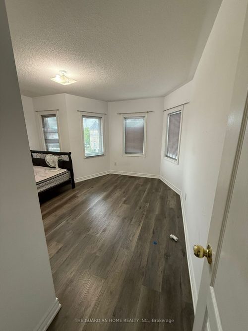 38 Glacier Cres, Scarborough, ON, M1X2A8 | Card Image