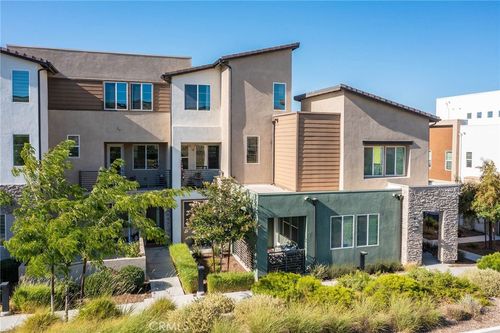 27036 Painted Sky Way, Valencia, CA, 91381-2167 | Card Image