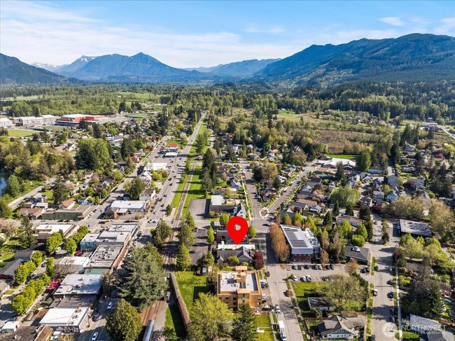 38700 Se River St, Home with 0 bedrooms, 0 bathrooms and 8 parking in Snoqualmie WA | Image 15