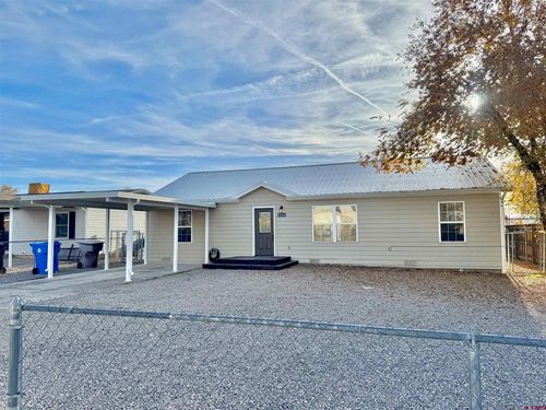 929 N Ute Ave, Montrose, CO, 81401-3058 | Card Image