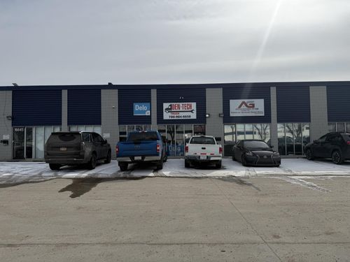 16649 114 Ave Nw, Edmonton, AB, T5M3P9 | Card Image