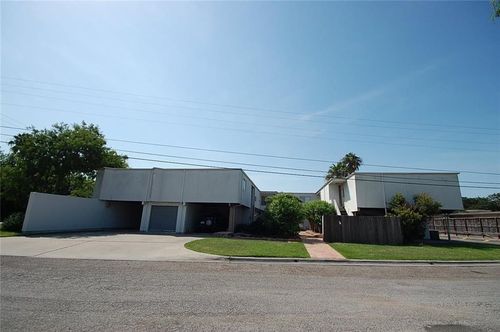 3-3030 Santa Fe St, Corpus Christi, TX, 78404-1665 | Card Image