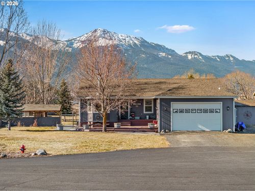 719 N East St, Joseph, OR, 97846-8457 | Card Image