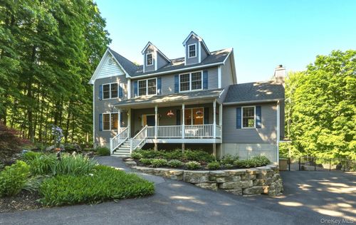 27 Hawleys Corners Rd, Highland, NY, 12528-2716 | Card Image