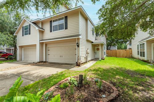 336 Capella Oaks Ln, Dickinson, TX, 77539-4382 | Card Image