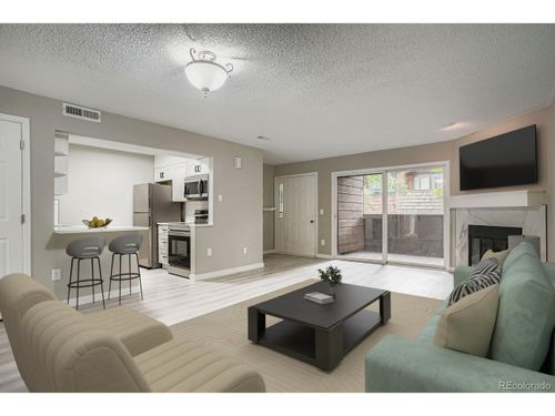 102c-3050 W 32nd Ave, Denver, CO, 80211-3291 | Card Image
