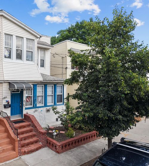 337 Grant Ave, Brooklyn, NY, 11208-3027 | Card Image