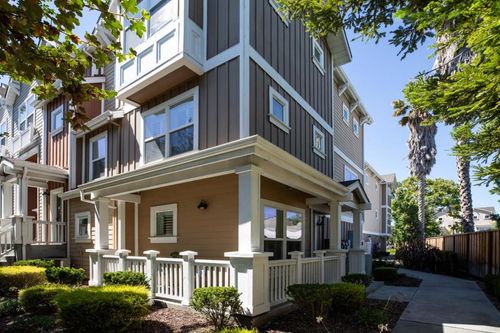 1901 Newbury Dr, Mountain View, CA, 94043-1781 | Card Image