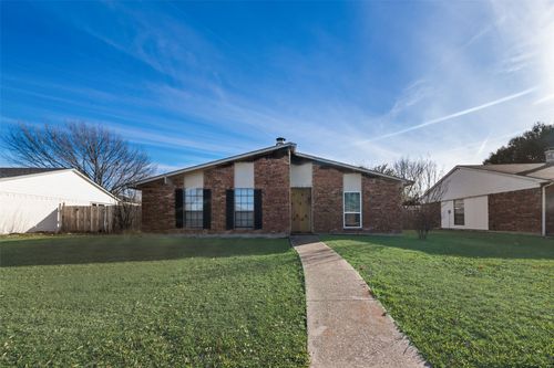 2013 Clark Trl, Grand Prairie, TX, 75052-2212 | Card Image