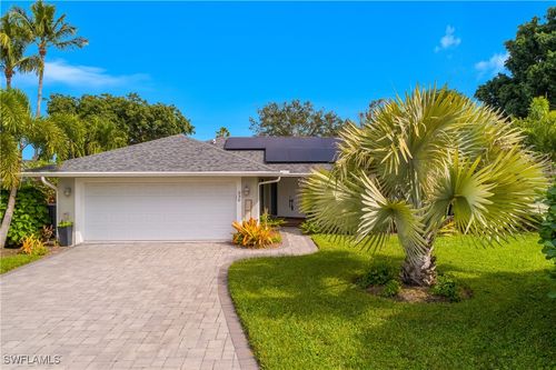 330 Country Club Dr, NAPLES, FL, 34110-1144 | Card Image