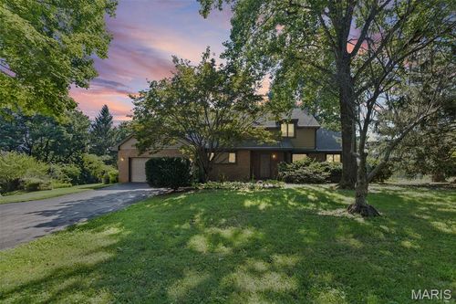 8 Harmin Ln, Collinsville, IL, 62234-5805 | Card Image