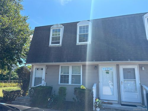 c26-1000 9th St, Greenport, NY, 11944-1700 | Card Image