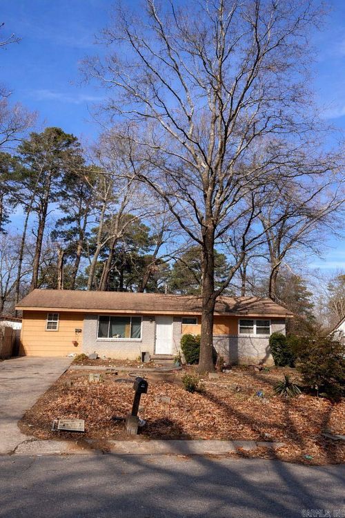 6 Trent Drive, Little Rock, AR, 72209 | Card Image