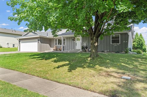 4928 142nd Path W, Apple Valley, MN, 55124-7705 | Card Image