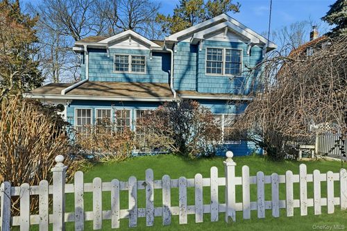 44 Bayberry Dr, Huntington, NY, 11743-4304 | Card Image