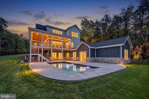 200 Sweetwater Bay Dr, Penhook, VA, 24137-2206 | Card Image