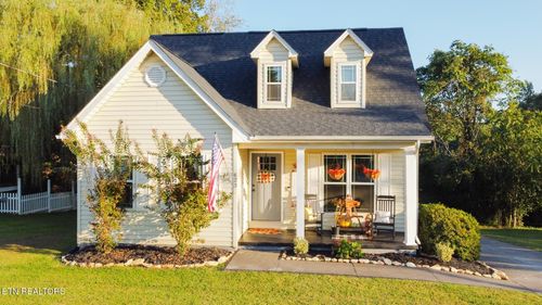 423 Hayter Dr, Morristown, TN, 37813-4737 | Card Image