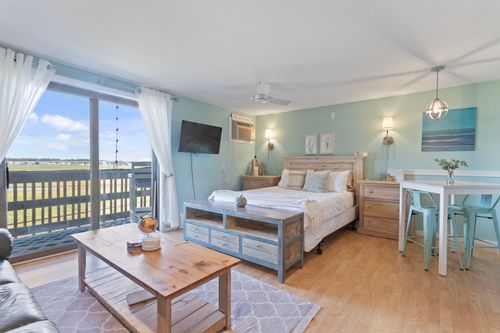 2e-415 Ocean Blvd, Hampton, NH, 03842-3635 | Card Image