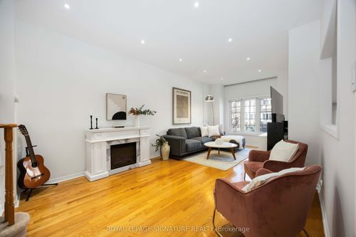 9 Harbourview Cres, Etobicoke, ON, M8V4A6 | Card Image