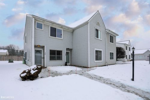 17 Rosebud, Mt Clemens, MI, 48043 | Card Image