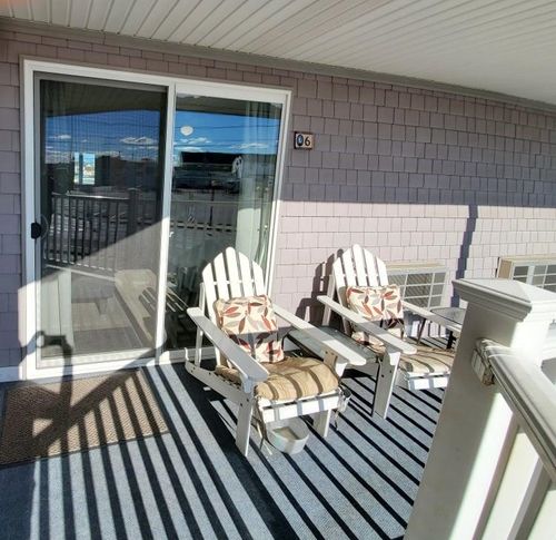 6-6 Ashworth Ave, Hampton, NH, 03842-2900 | Card Image